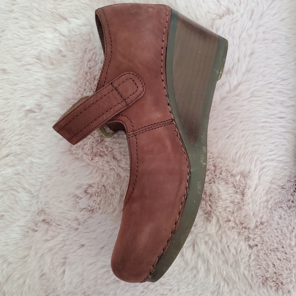 Dansko Sandra Nubuck Wedges 7 - Picture 10 of 15